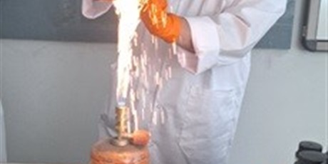 Powiększ grafikę: chemiczna-eksplozja-wiedzy-702209.jpg