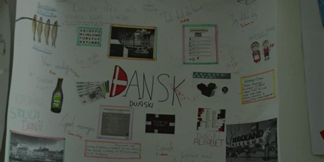 Powiększ grafikę: plakat Danii, rysunki , zdjęcia, słowa