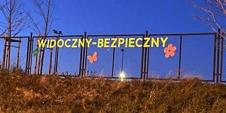 Powiększ grafikę: odblaskowa-szkola-656101.jpg
