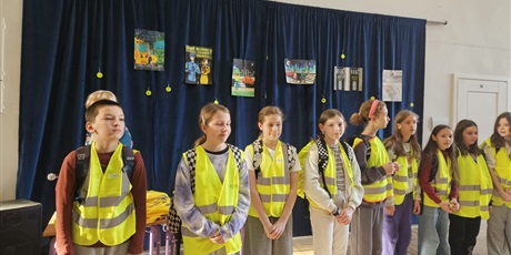 Powiększ grafikę: odblaskowa-szkola-656111.jpg