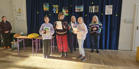 Powiększ grafikę: odblaskowa-szkola-656112.jpg