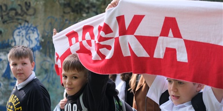 Powiększ grafikę: uroczysty-apel-612522.jpg
